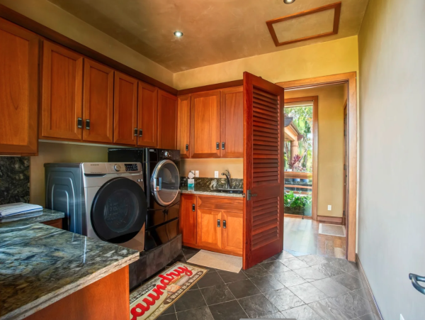 Luxury Estate Vacation Home - Golf Course Estate Near Beach
